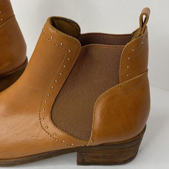 Stivali tan leather studded Chelsea ankle boots NWOB - Picture 7 of 11